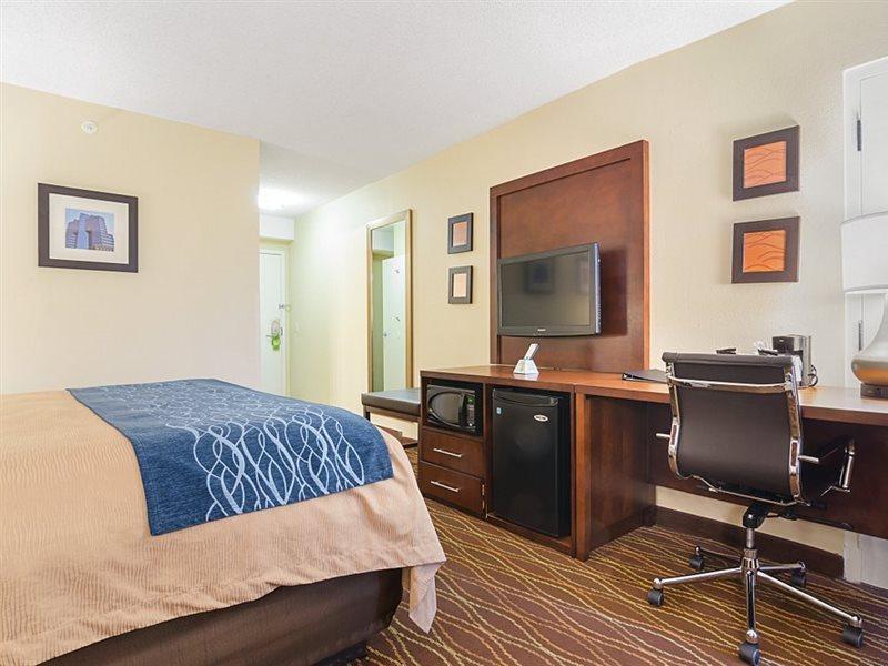 Comfort Inn & Suites Durham Near Duke University Екстер'єр фото