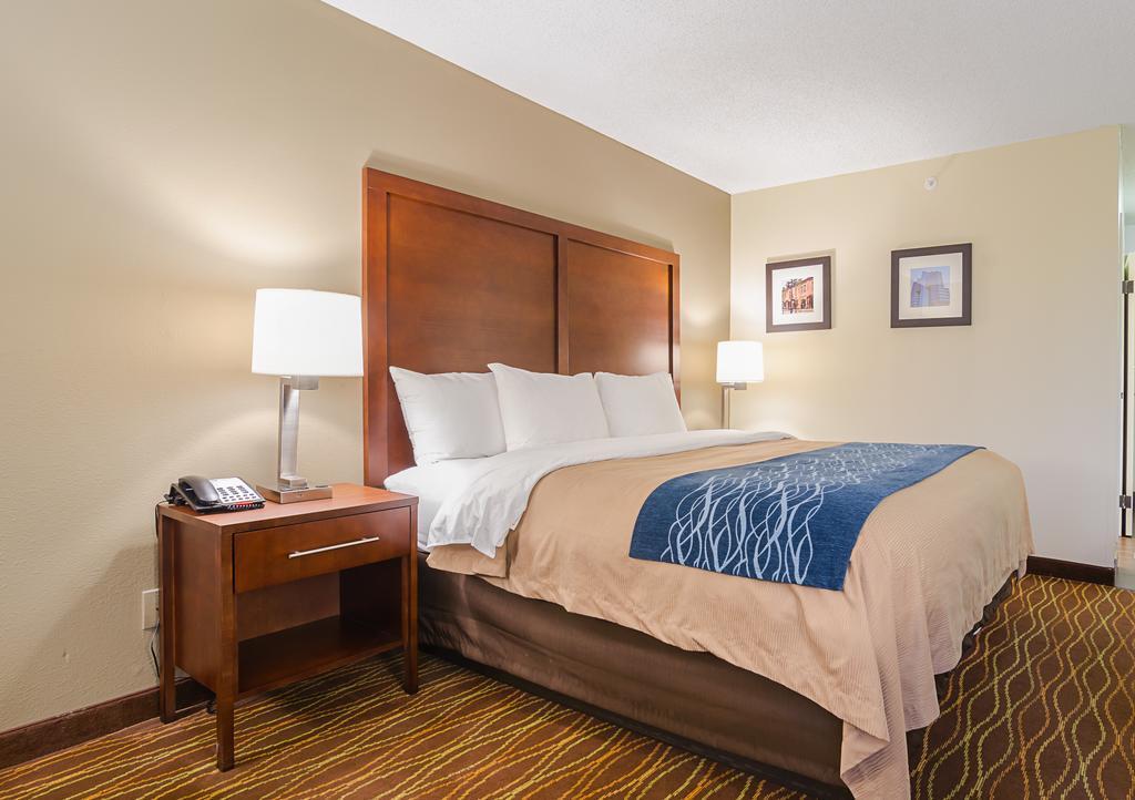 Comfort Inn & Suites Durham Near Duke University Екстер'єр фото