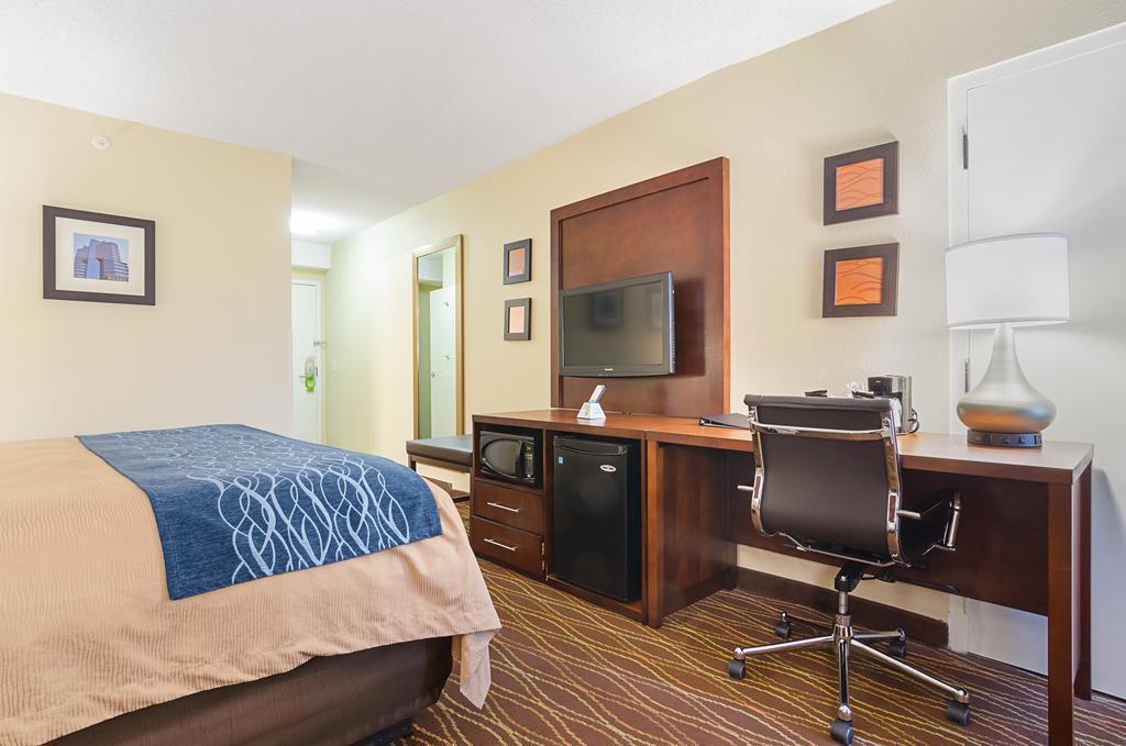 Comfort Inn & Suites Durham Near Duke University Екстер'єр фото