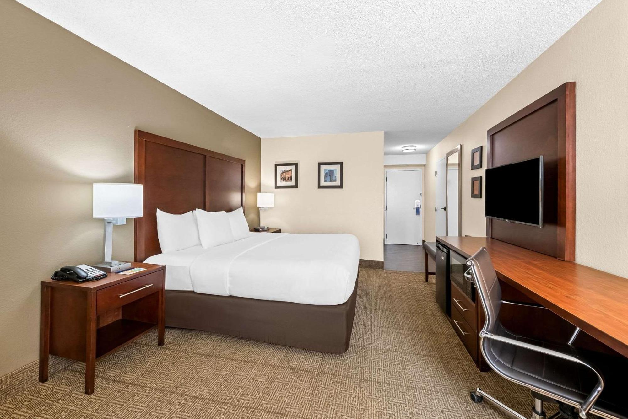 Comfort Inn & Suites Durham Near Duke University Екстер'єр фото