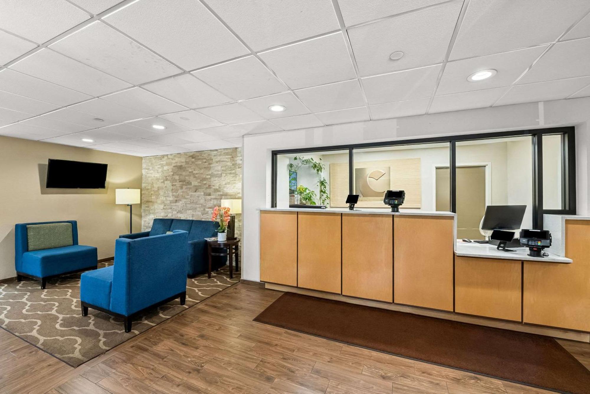 Comfort Inn & Suites Durham Near Duke University Екстер'єр фото